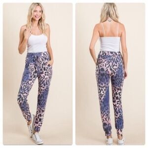 NWT Super Soft Leopard Purple/Pink Jogger Pants with Pockets, Size M